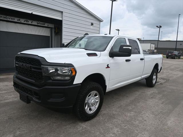 2024 RAM 2500 Tradesman Crew Cab 4x4 8 Box