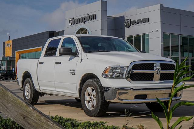 2022 RAM 1500 Classic SLT Crew Cab 4x2 57 Box