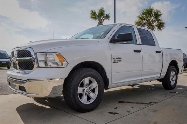 2022 RAM 1500 Classic SLT Crew Cab 4x2 57 Box