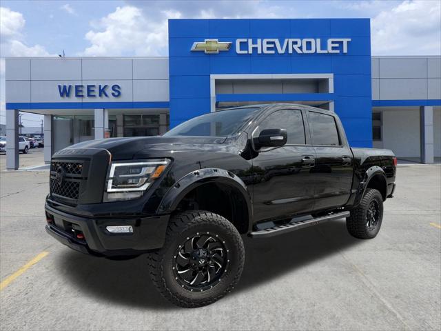 2024 Nissan TITAN Crew Cab PRO-4X 4x4