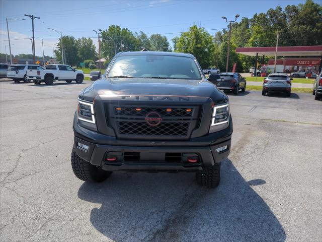 2024 Nissan TITAN Crew Cab PRO-4X 4x4