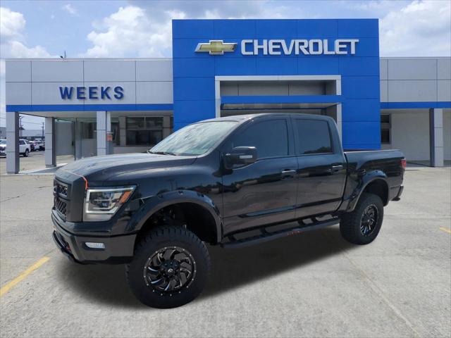 2024 Nissan TITAN Crew Cab PRO-4X 4x4