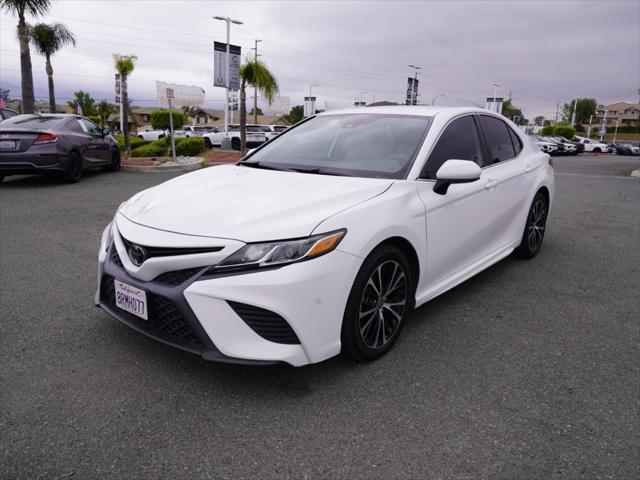 2020 Toyota Camry SE