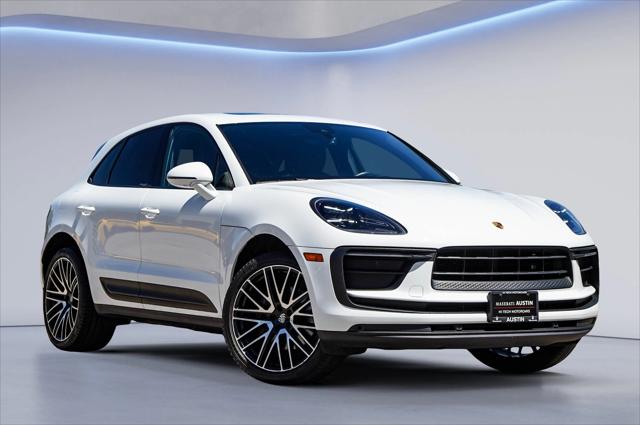 2022 Porsche Macan Base
