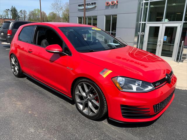 2015 Volkswagen Golf GTI 2.0T S 2-Door