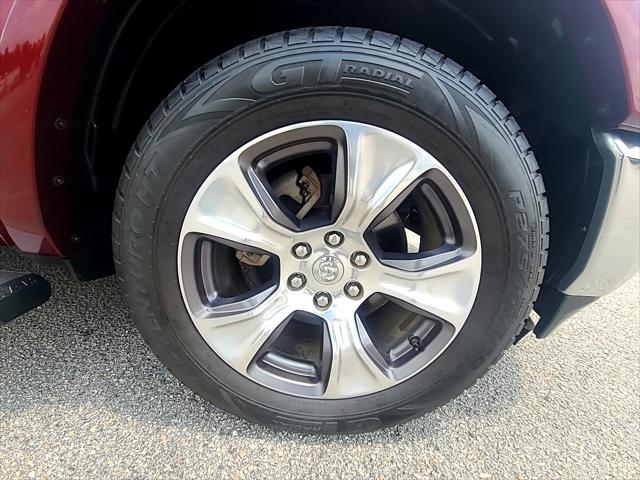 2019 RAM 1500 Laramie Crew Cab 4x4 57 Box