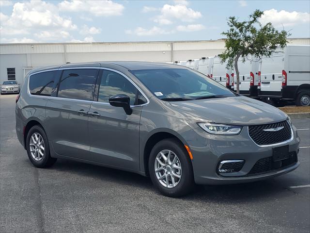 2025 Chrysler Pacifica PACIFICA SELECT