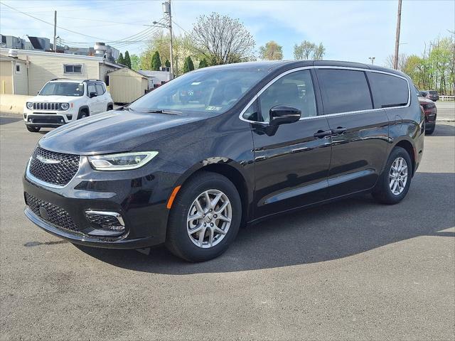 2025 Chrysler Pacifica PACIFICA SELECT