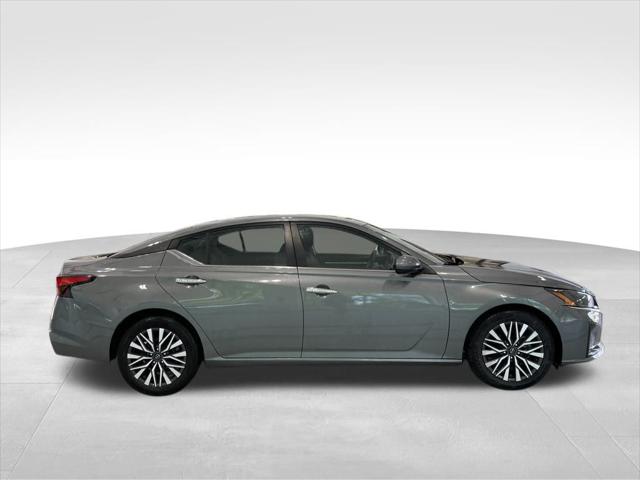2023 Nissan Altima SV FWD
