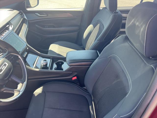 2024 Jeep Grand Cherokee Laredo 4x4