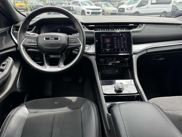 2022 Jeep Grand Cherokee L Altitude 4x4