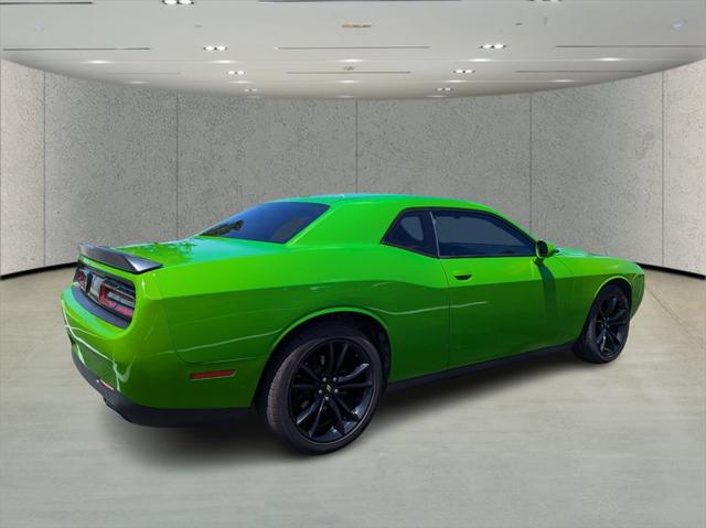 2017 Dodge Challenger SXT