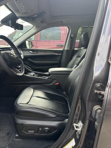 2023 Jeep Grand Cherokee L Limited 4x2