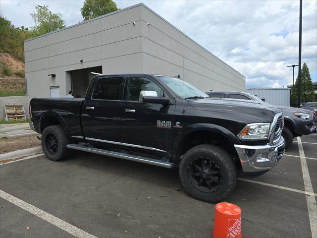 2017 RAM 3500 Limited Crew Cab 4x4 64 Box