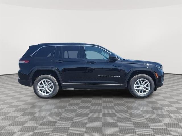 2025 Jeep Grand Cherokee Laredo X 4x4