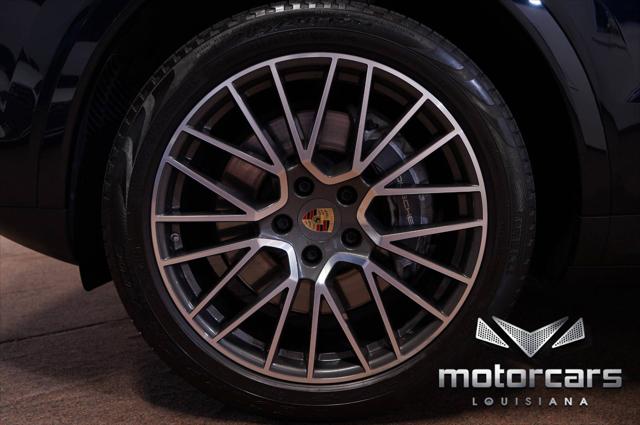 2021 Porsche Cayenne Standard