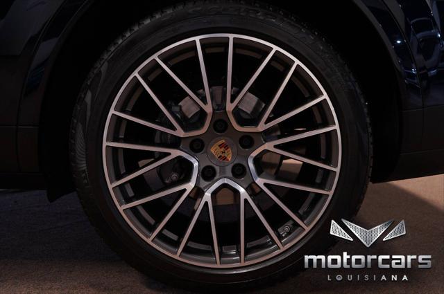 2021 Porsche Cayenne Standard