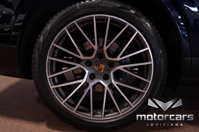 2021 Porsche Cayenne Standard