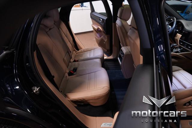 2021 Porsche Cayenne Standard