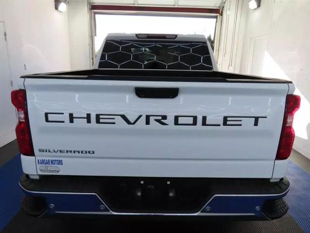 2022 Chevrolet Silverado 1500 4WD Crew Cab Short Bed WT