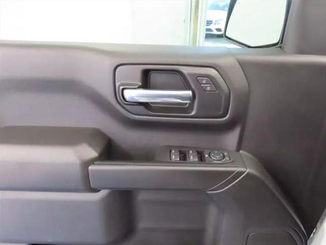 2022 Chevrolet Silverado 1500 4WD Crew Cab Short Bed WT
