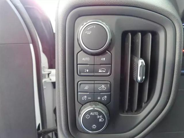 2022 Chevrolet Silverado 1500 4WD Crew Cab Short Bed WT