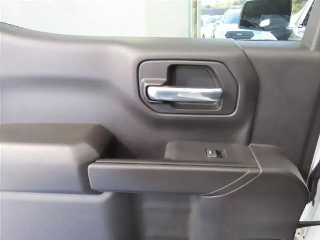 2022 Chevrolet Silverado 1500 4WD Crew Cab Short Bed WT