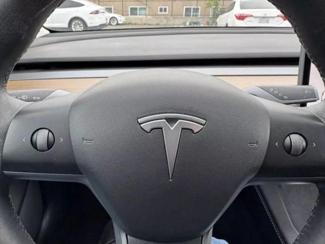 2021 Tesla Model 3 Standard Range Plus Rear-Wheel Drive