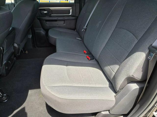 2024 Ram 1500 Classic Warlock Crew Cab 4x2 5'7" Box