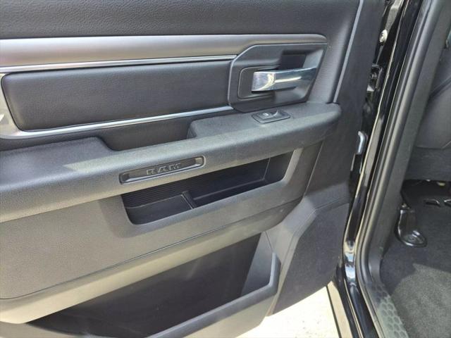 2024 Ram 1500 Classic Warlock Crew Cab 4x2 5'7" Box