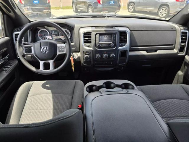 2024 Ram 1500 Classic Warlock Crew Cab 4x2 5'7" Box