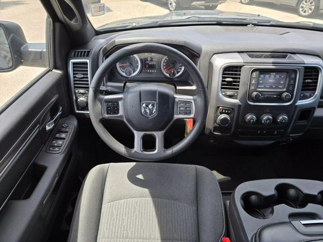 2024 Ram 1500 Classic Warlock Crew Cab 4x2 5'7" Box