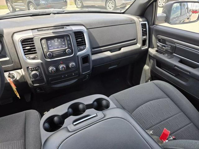 2024 Ram 1500 Classic Warlock Crew Cab 4x2 5'7" Box