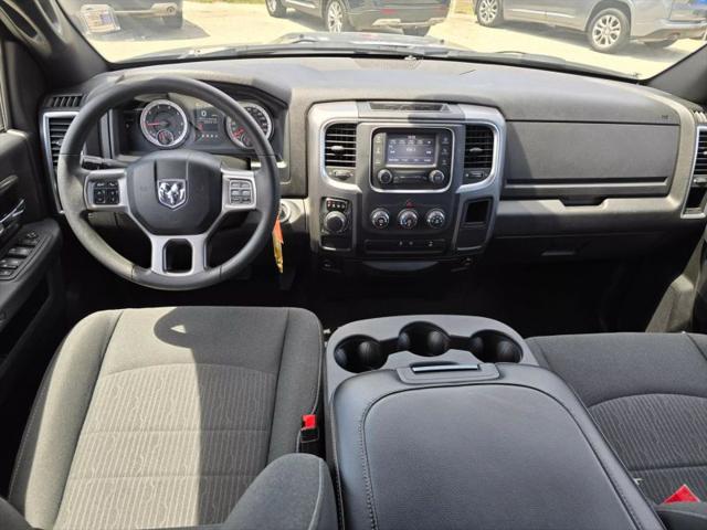 2024 Ram 1500 Classic Warlock Crew Cab 4x2 5'7" Box