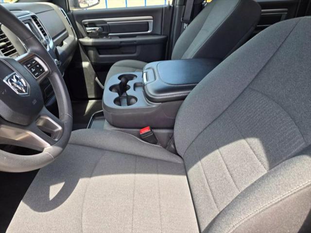 2024 Ram 1500 Classic Warlock Crew Cab 4x2 5'7" Box