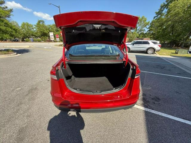 2020 Ford Fusion SE