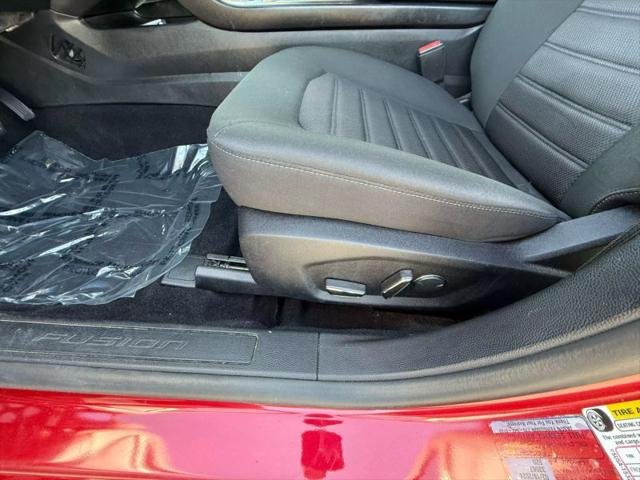 2020 Ford Fusion SE