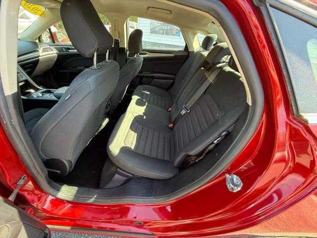2020 Ford Fusion SE