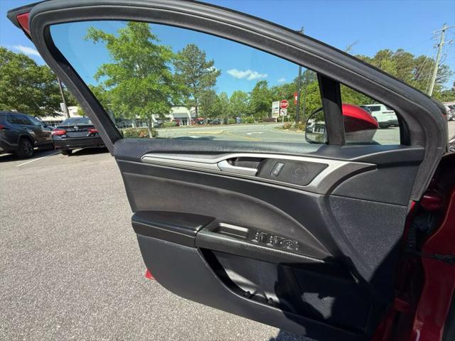 2020 Ford Fusion SE
