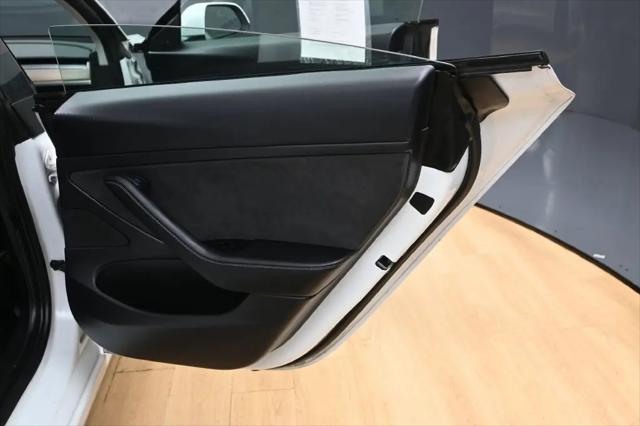 2021 Tesla Model 3 Standard Range Plus Rear-Wheel Drive