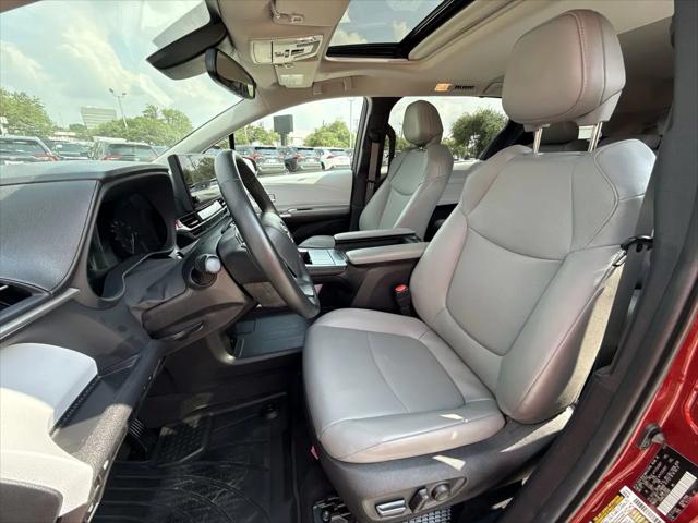 2025 Toyota Sienna XLE