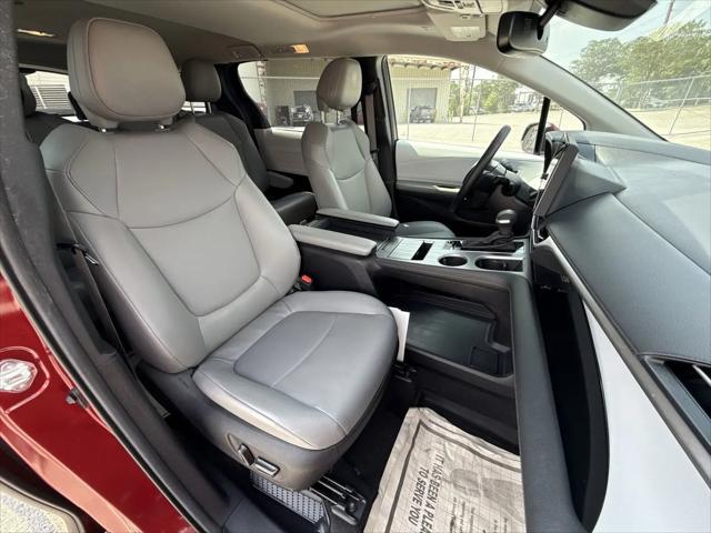 2025 Toyota Sienna XLE