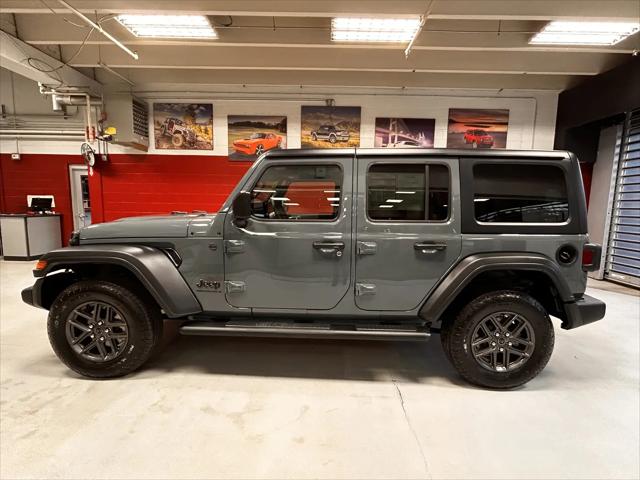 2025 Jeep Wrangler 4-Door Summit 4x4