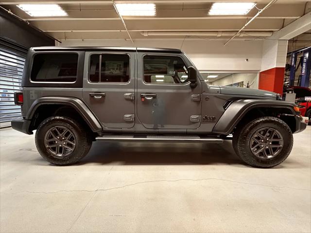 2025 Jeep Wrangler 4-Door Summit 4x4