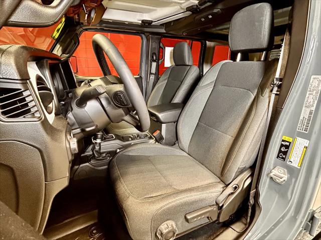 2025 Jeep Wrangler 4-Door Summit 4x4
