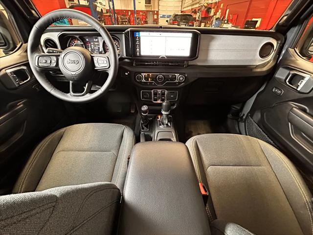 2025 Jeep Wrangler 4-Door Summit 4x4