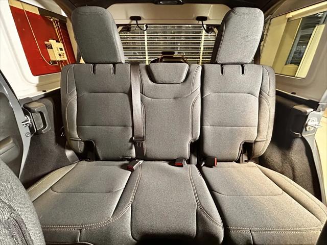 2025 Jeep Wrangler 4-Door Summit 4x4