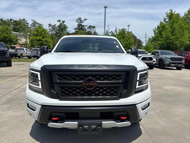 2024 Nissan TITAN Crew Cab PRO-4X 4x4