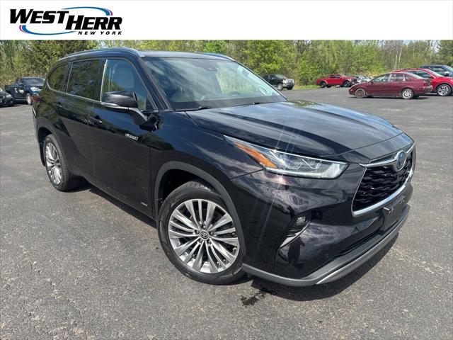 2021 Toyota Highlander Hybrid Platinum