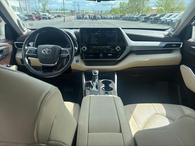 2021 Toyota Highlander Hybrid Platinum